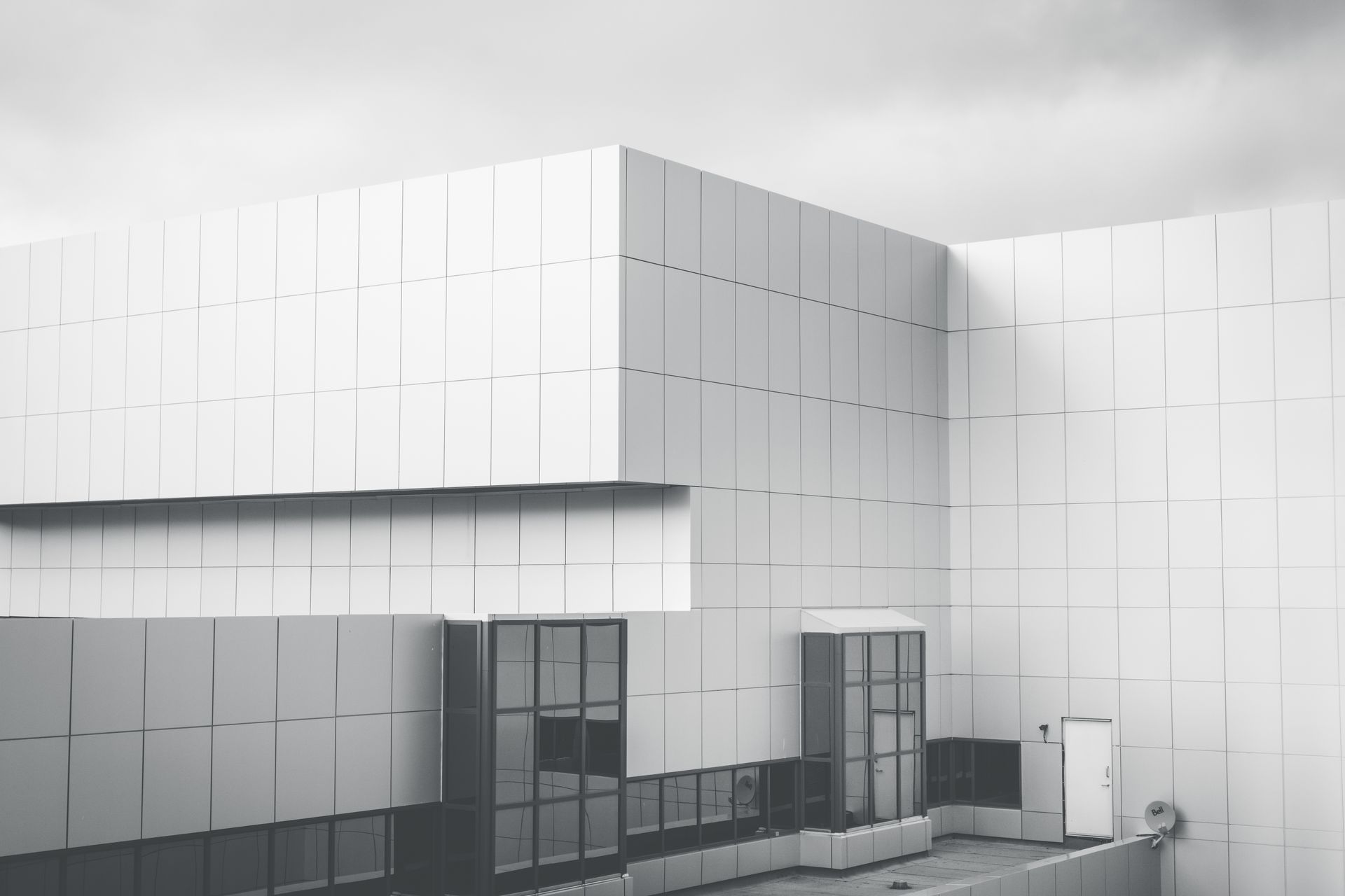 Commercial project acquisition and architectural planning in Jordan